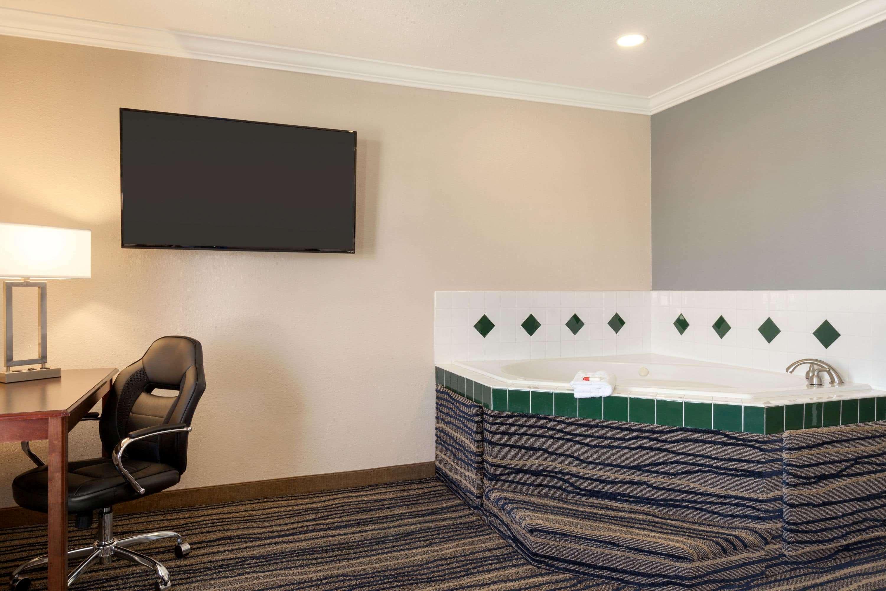 Days Inn By Wyndham Eureka Ca Экстерьер фото