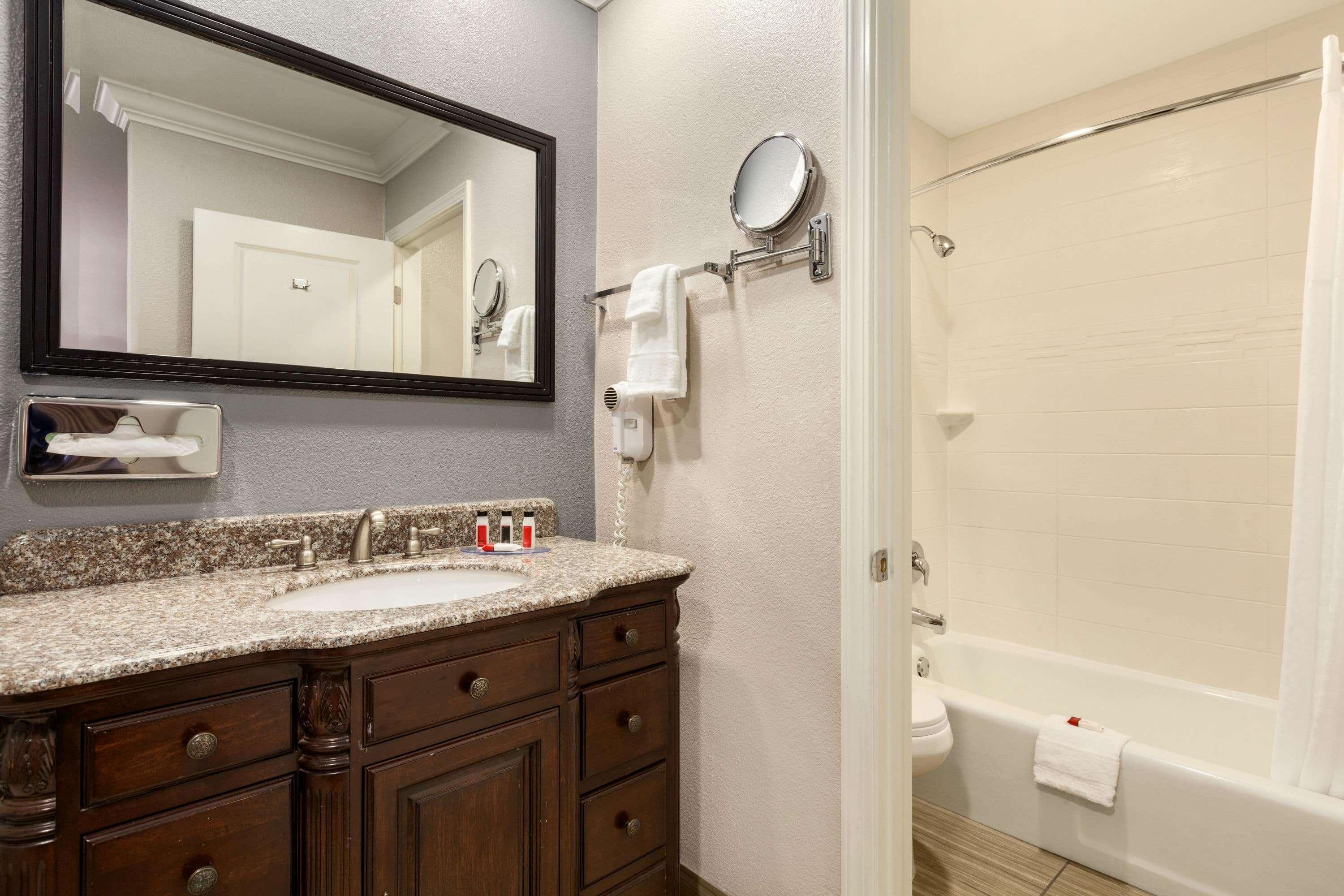 Days Inn By Wyndham Eureka Ca Экстерьер фото