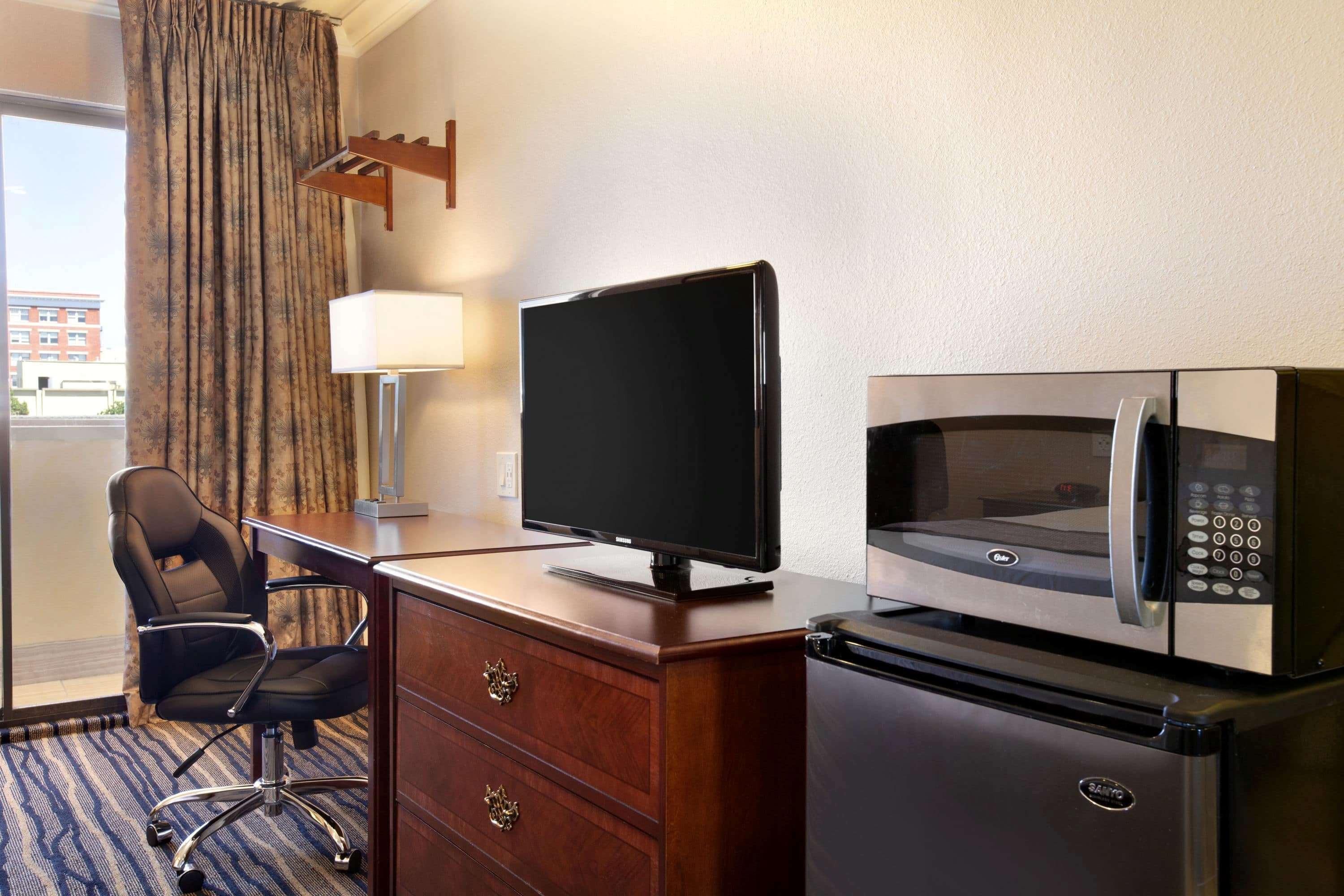 Days Inn By Wyndham Eureka Ca Экстерьер фото