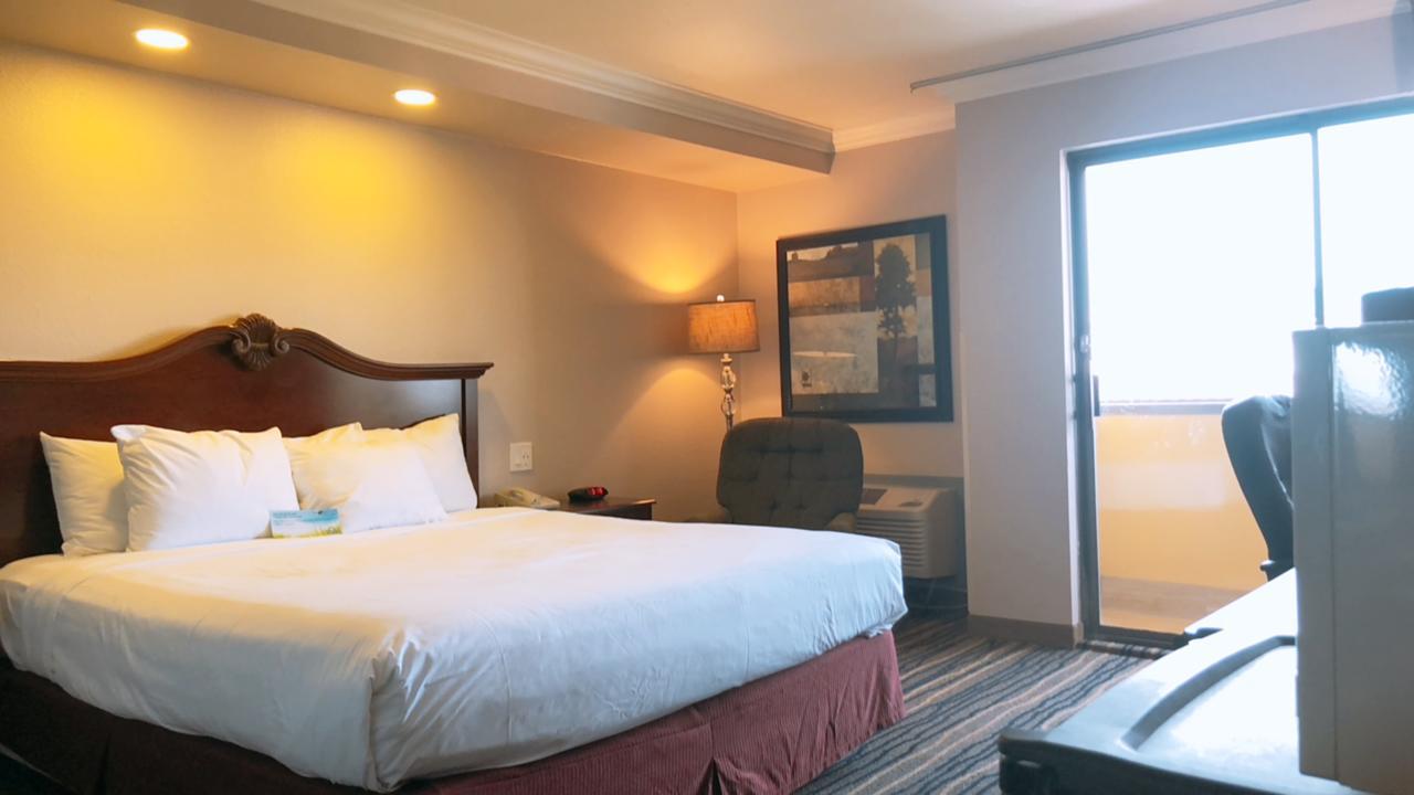 Days Inn By Wyndham Eureka Ca Экстерьер фото